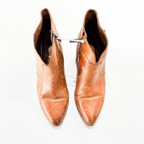 Frye Judith Leather Cognac Pointed Toe Zip Ankle Heeled Booties Tan Size 10 - Picture 1 of 7